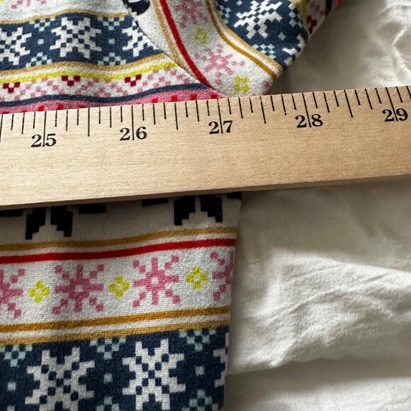 Winter Snowflake Nightshirt Women's 2X-3X Secret Treasures Recycled Polyester - Picture 3 of 6